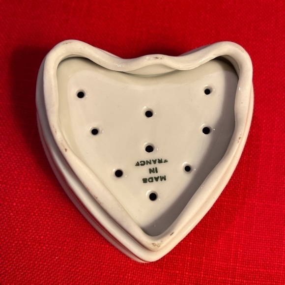 Heart Shaped Cheese Mould, White Porcelaine (Vintage, from France) - Picture 7 of 11
